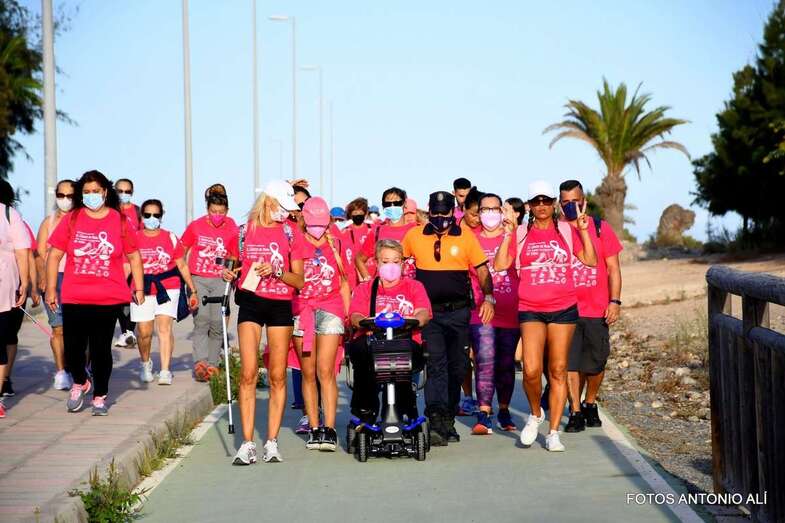 Participantes en la marcha/TA.